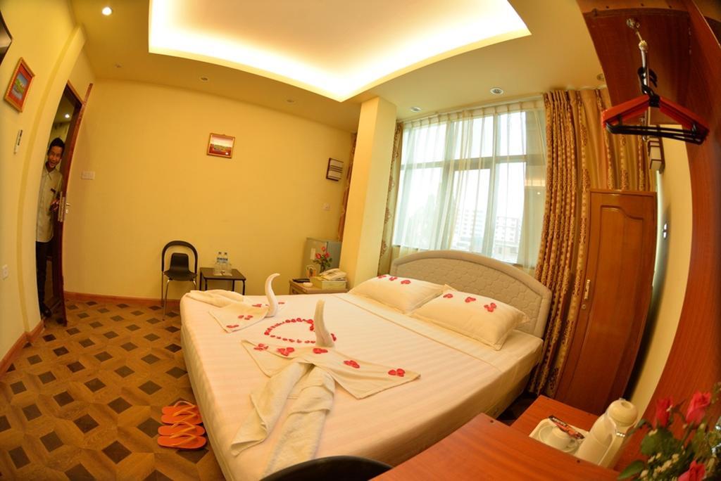 New Golden Forward Hotel Yangon Rom bilde