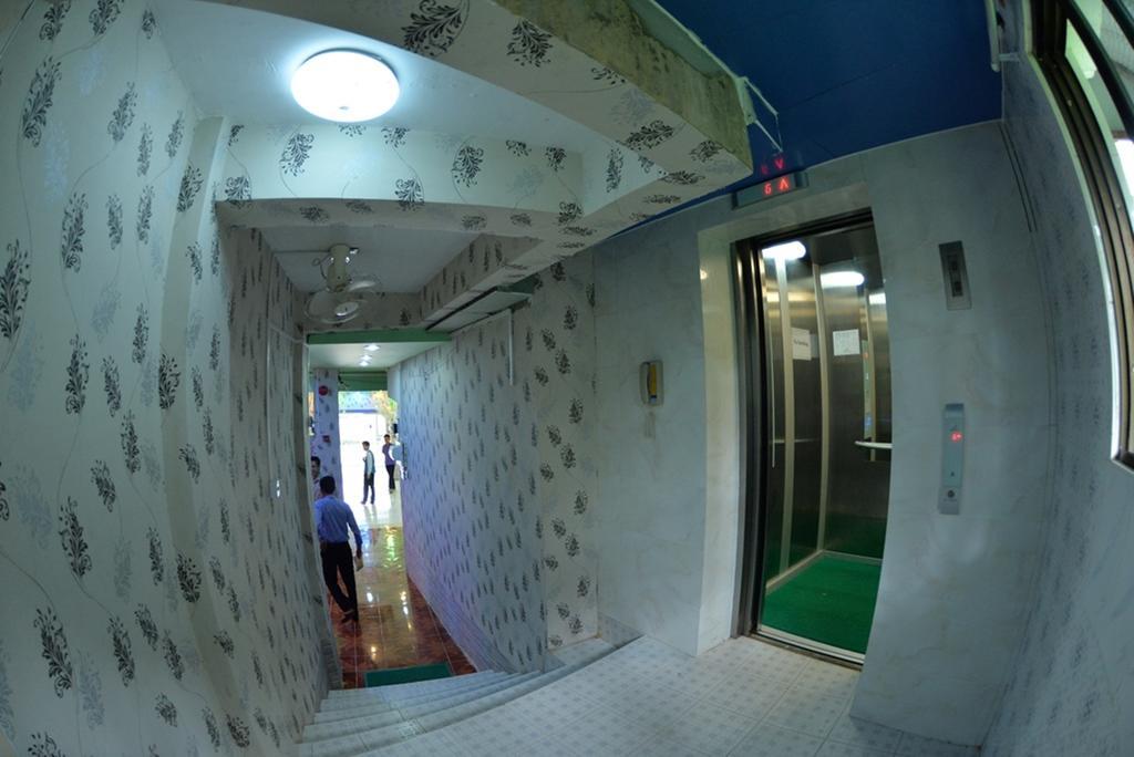 New Golden Forward Hotel Yangon Eksteriør bilde