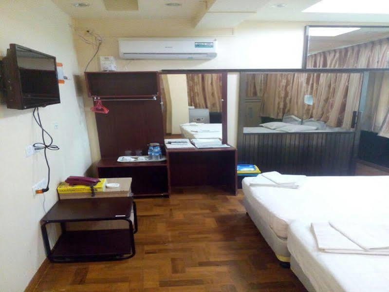 New Golden Forward Hotel Yangon Eksteriør bilde