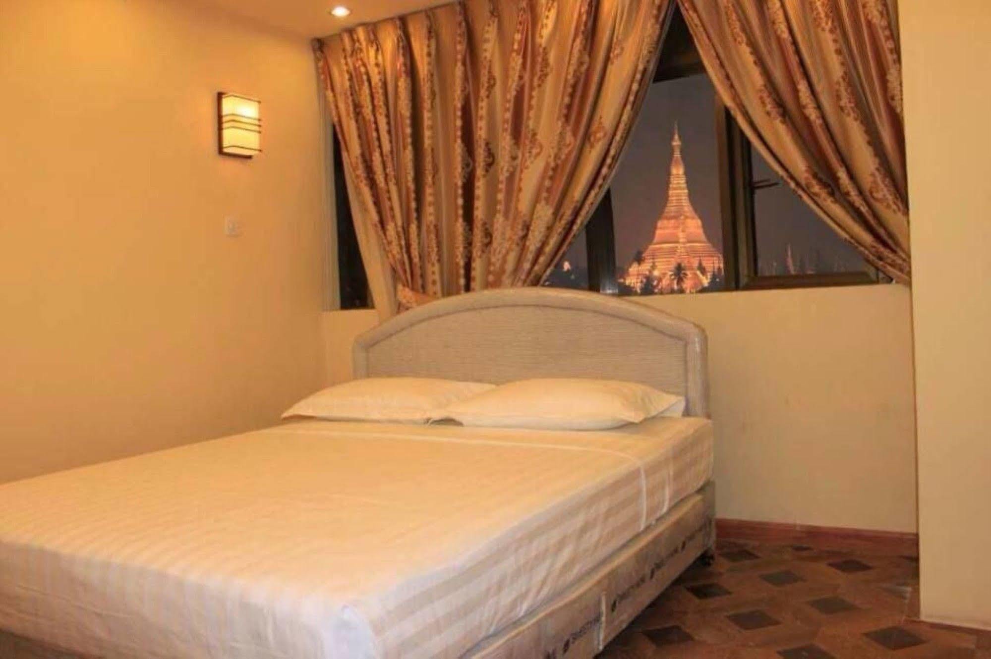 New Golden Forward Hotel Yangon Eksteriør bilde